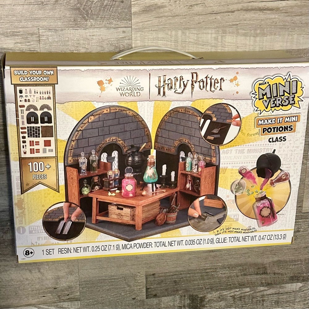 💖SOLD💖NIB Warner Bros. Harry Potter Mini Verse Potions Class Set